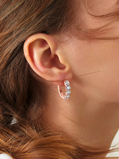Aurora – Sparkling Moissanite Hoop Earrings
